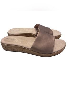 Easy Spirit Sandals Womens Size 8 Slip On Slides Comfort Shoes Rose Gold Cork 
E